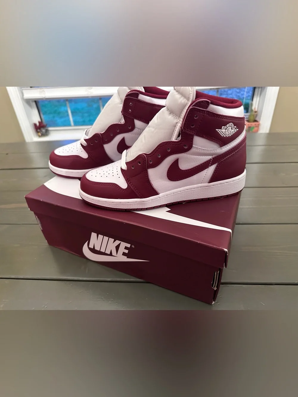 NWT Air Jordan 1 Retro High OG Team Red 6Y Women’s 7.5 New in Box